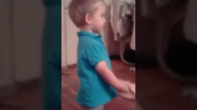 У Лики брат, какой молодец!!! смотреть онлайн