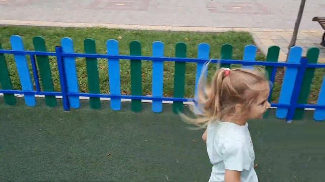 Влог выходного дня | Как ведут себя на площадке? | Примеряем обувь || Аутизм смотреть онлайн