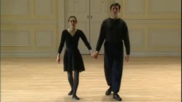 "Two Renaissance Dances" played on Early Instruments смотреть онлайн