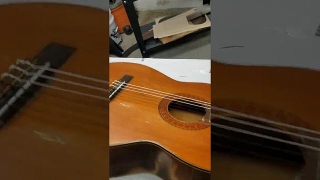 New saddle for an old Yamaha classical guitar смотреть онлайн