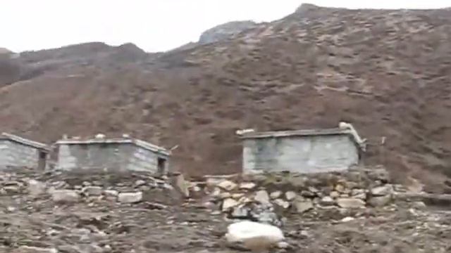 Mysterious, haunted looking CHOPTA VALLEY, known for its bone chilling winds смотреть онлайн