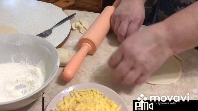 Лепешки с сыром.Вкусно.Легче не бывает. смотреть онлайн