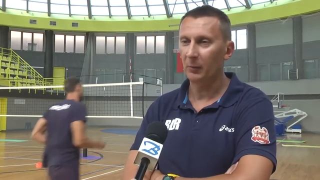 Чемпионы Беларуси по волейболу готовятся к новому сезону в Пинске смотреть онлайн