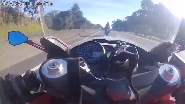 Role de comet gtr 650 e cbr 1000 смотреть онлайн
