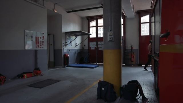 24h en centre de secours - Le chef de garde смотреть онлайн