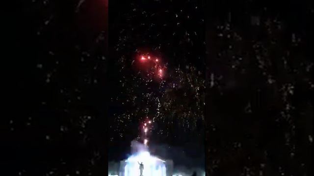 салют на день космонавтики смотреть онлайн