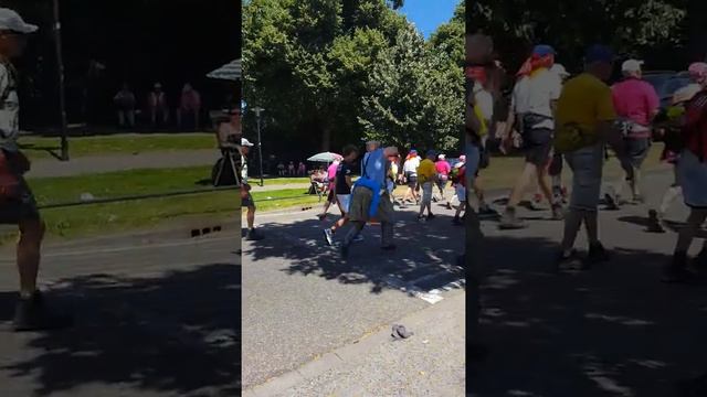Hans leeman op de 100 ste 4 daagse op het terras 20-7-2016 смотреть онлайн