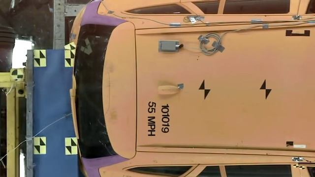 Volvo V60 Plug-in Hybrid rear offset crash test смотреть онлайн