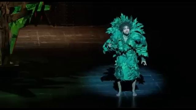 1+1 Неприкасаемые) дерево поёт смотреть онлайн
