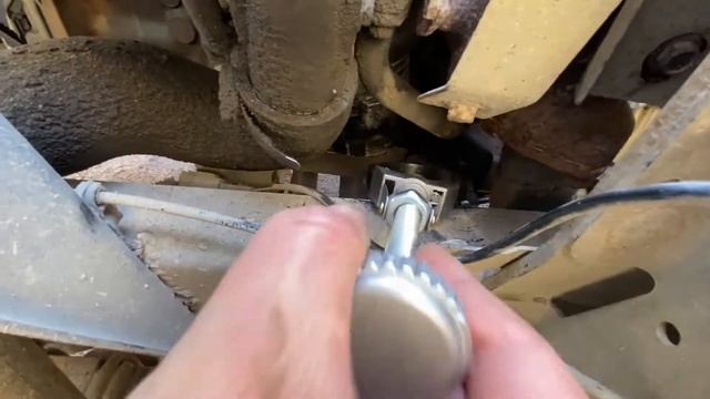Tagliando: Olio motore e Filtro - Nissan Cabstar 3.0 Diesel - ITA смотреть онлайн