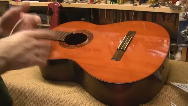 How to Change Strings on a Classical Guitar смотреть онлайн