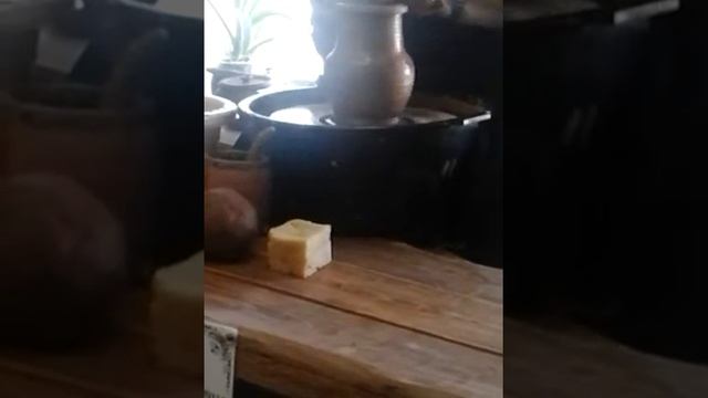 Как сделать чугунок из глины. смотреть онлайн