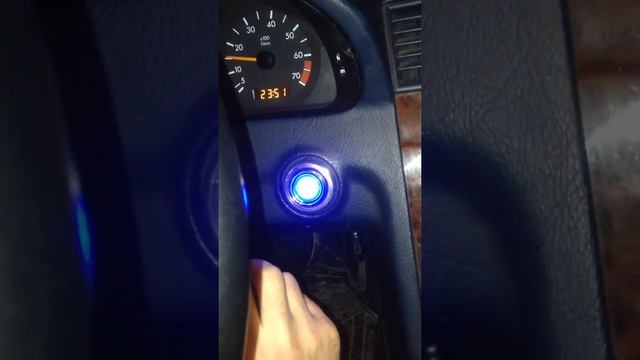 Mercedes c200 w202 заводим с кнопки. Замок зажигания убран . смотреть онлайн