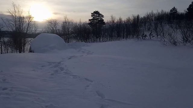 Как мы выкопали отапливаемую снежную нору смотреть онлайн