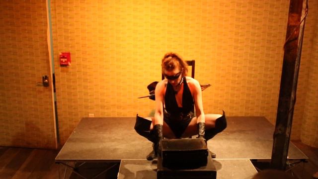Samantha Slither's Erotica Act at SPin смотреть онлайн