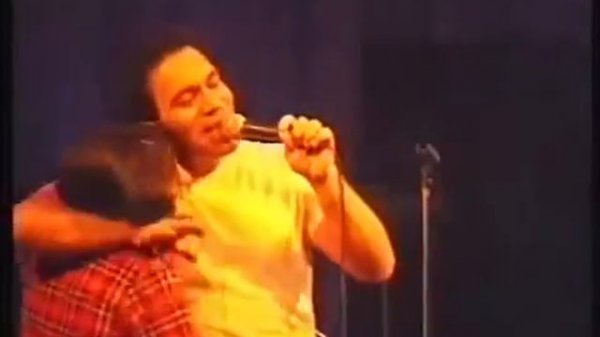 Andy live in Berlin Germany 1999 (WWW.PEYMANIAN.COM) #andy#BERLIN