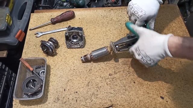 Маленький профессионал!!! HITACHI G12SA3 Ремонт болгарки! смотреть онлайн