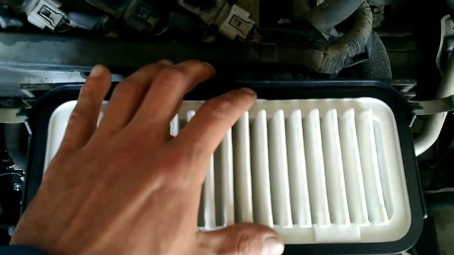 Замена воздушного фильтра Toyota Vitz мотор 1sz