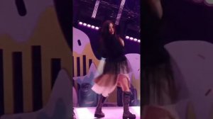 Лучшее исполнение песни, и совместного танца Дилана Ванга и Юй Шу Синь ?? { 危险派对 } ❤?