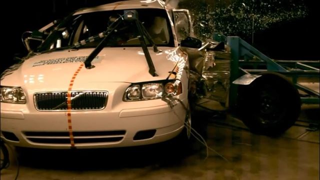 Volvo V70 | 2005 | NCAP Side Crash Test by NHTSA (2) смотреть онлайн