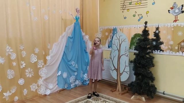 Черных Софья 8 лет. ДМШ 3 г. Белгорода музыка Е. Крылова, слова Ю. Энтина,, Кабы не было зимы,, смотреть онлайн