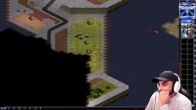 Treasure Hunt 4 MCV!! Whoever Found It Won!! C&C Red Alert 2 смотреть онлайн
