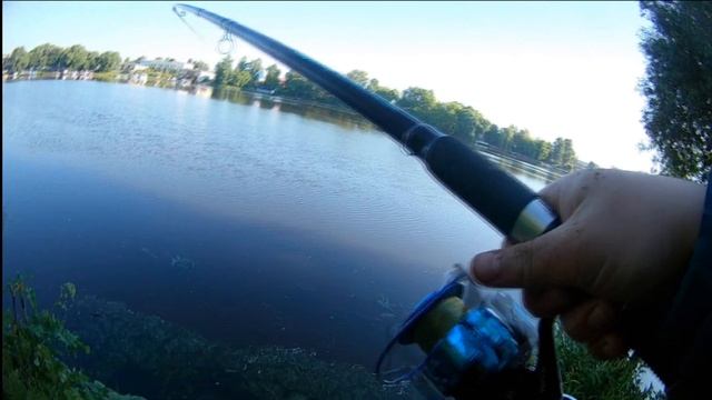Рыбалка на Москве-реке. Ловля леща на фидер. | Bream fishing on the feeder. смотреть онлайн
