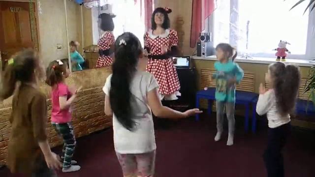 Мастерская Деда Мороза и Снегурочки/Танцуем 4 шага/Новая звезда/13.12.15 смотреть онлайн