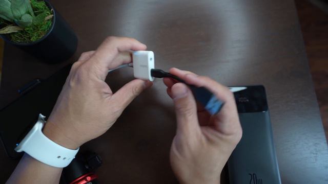 iPhone Adapter that actually charges AND Use a Mic - Belkin F8J212btWHT Rockstar смотреть онлайн