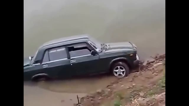 УТОПИЛИ МАШИНУ!!! Видео Подборка! Авто Приколы! смотреть онлайн
