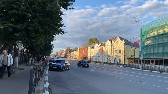 СТРИГУ СЕБЯ ПРОГУЛКИ ПО СЕРГИЕВ ПОСАД ОТЕЛЬ ПОСАДСКИЙ БЛИННАЯ ГОРА ТЦ КАПИТОЛИЙ ВЛОГ #101 смотреть онлайн