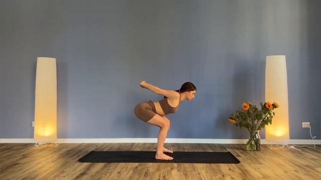 БОЛЬ В СПИНЕ - как избавиться? Утренняя йога| FYSM йога | фисм йога