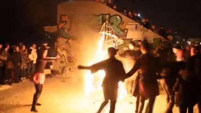 Раз-Два-Три! Ёлочка Гори! смотреть онлайн