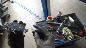 Skoda Octavia A8, Octavia IV замена задних тормозных колодок с эл. ручником (антисанкционный метод)