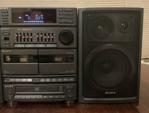 Sony FH-B50CD Cassette CDCompact Stereo Boombox.