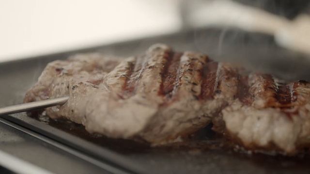 ETA Torreo elektrischer Kontaktgrill, 2000W, Temperatursonde, 6 Programme, Timer bis zu 60 Min. смотреть онлайн