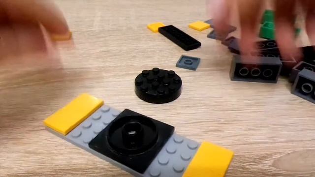 Подставка для телефона из Лего / Phone stand out of Legos смотреть онлайн