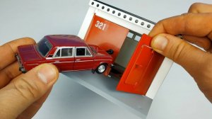 Масштабный гараж с распашными воротами для машинок моделек! Распаковка и обзор!