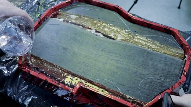 Carved Epoxy Resin River Guitar Build - Bog Oak & Gold Leaf 2 of 5 смотреть онлайн