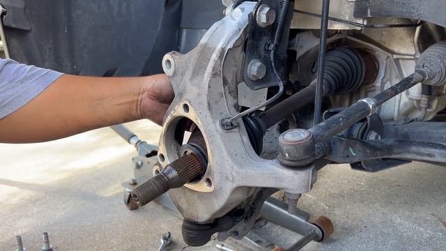 How To Replace Front Wheel Hub 2015 chevy traverse смотреть онлайн