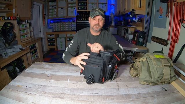 Maxpedition Jumbo vs FatBoy EDC bags смотреть онлайн