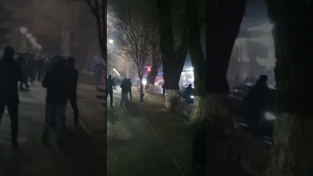 В Талдыкорган начался МИТИНГ????, смотреть онлайн