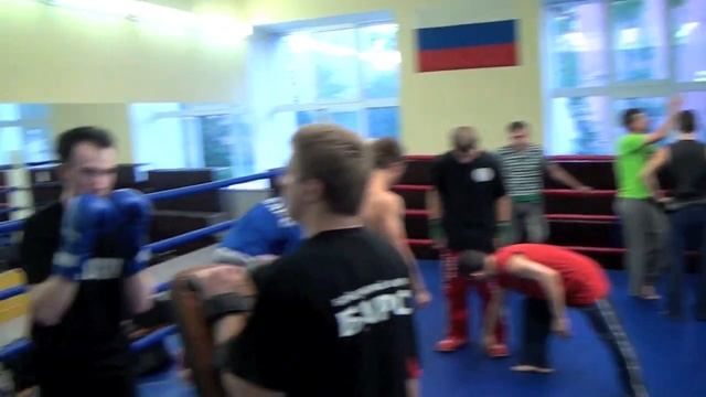 тренировки и подготовка бойцов в тайском боксе барс смотреть онлайн