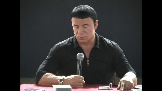 Кашпировский: Изменить ваше естество - моя главная цель. Чернигов, 2003г. смотреть онлайн