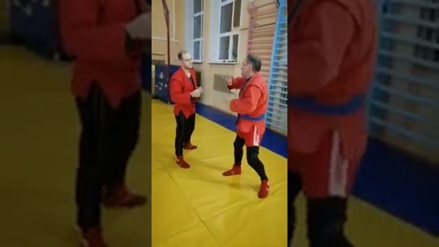 Борьба за контроль рабочей руки в самбо. смотреть онлайн