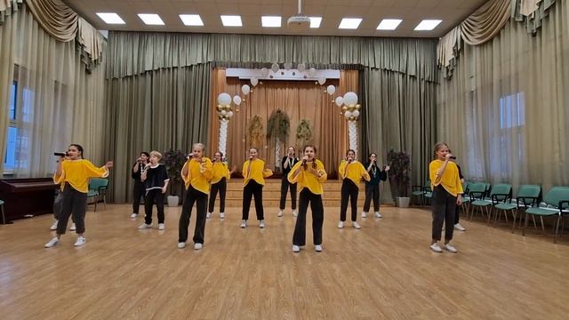 Вокальная группа "Пой На Бис", средняя группа, песня "Молодёжь страны" смотреть онлайн