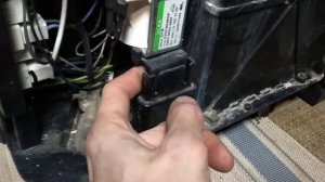 Не видит воду Saeco Intelia. Замена датчика воды. Своими руками за 10минут