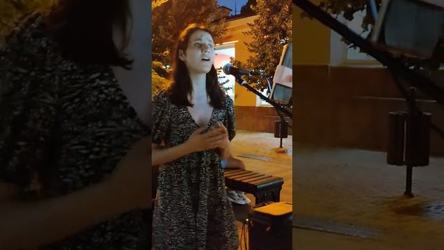 Дарина • ZAZ - Je Veux • cover • Симферополь • 2022 • ул. Пушкина • группа "Ночь" смотреть онлайн