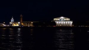 Развод мостов в Санкт-Петербурге. Ночная прогулка по Неве на теплоходе