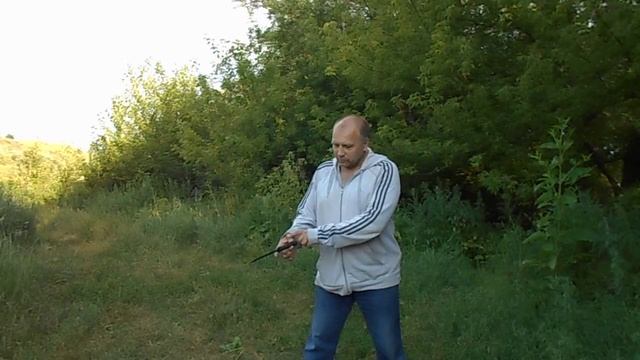 Простое упражнение с ножом. Как научиться владеть ножом? смотреть онлайн